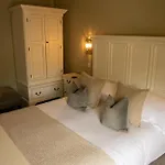 אורחן The Coach House סקיפטון