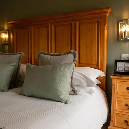 Kro The Coach House 2*