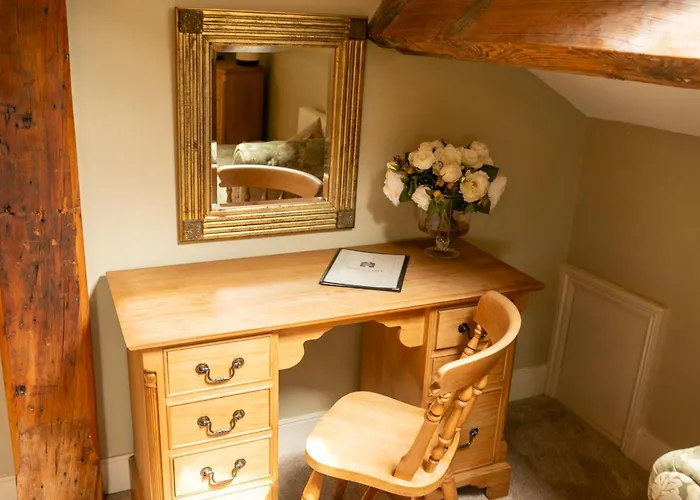 斯基普顿教练之家旅馆 2*