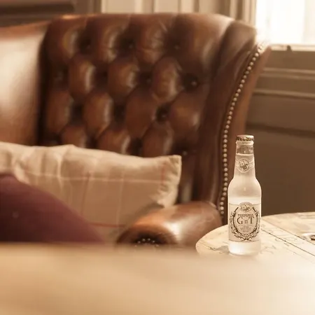 Мини-отель The Coach House 2*